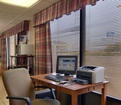 фото отеля Baymont Inn & Suites Hays