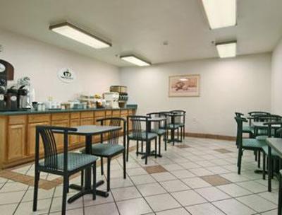 фото отеля Super 8 Marana Tucson
