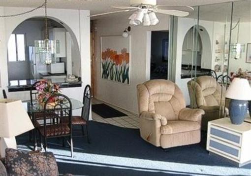 фото отеля Menehune Shores Condominium Kihei