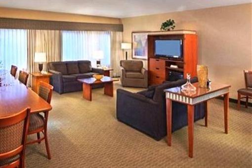 фото отеля Radisson Detroit-Bloomfield Hills