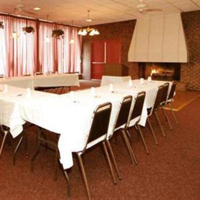 фото отеля University Inn Warrensburg
