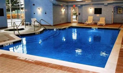 фото отеля Hampton Inn & Suites Poughkeepsie