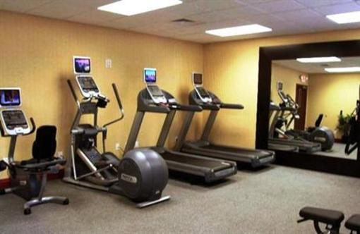 фото отеля Hampton Inn & Suites Poughkeepsie
