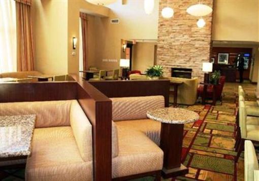 фото отеля Hampton Inn & Suites Poughkeepsie