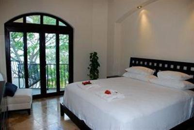 фото отеля Blue Ocean Reef Resort Roatan