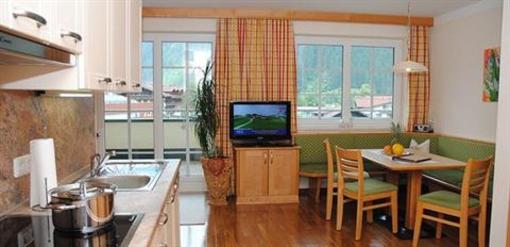 фото отеля Garni Sonnenhof Apparthotel Mayrhofen