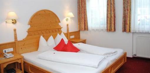 фото отеля Garni Sonnenhof Apparthotel Mayrhofen