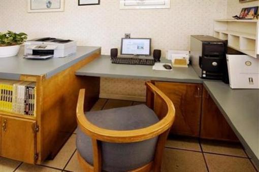 фото отеля Americas Best Value Inn South Hill