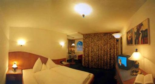 фото отеля Hotel Garni Neder Ischgl