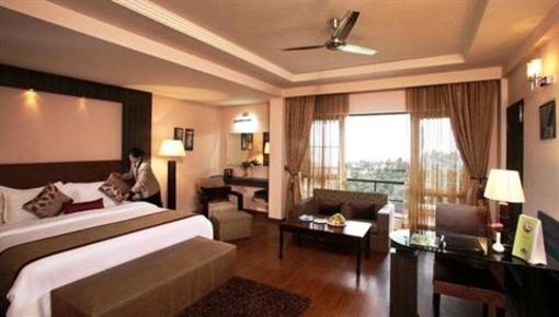 фото отеля Country Inn & Suites Mussoorie