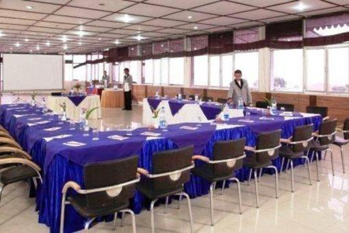 фото отеля Country Inn & Suites Mussoorie