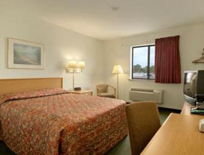 фото отеля Super 8 Terre Haute