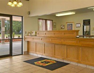 фото отеля Super 8 Terre Haute