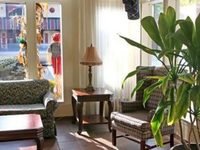 Zoder’s Inn & Suites