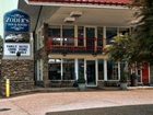 фото отеля Zoder’s Inn & Suites
