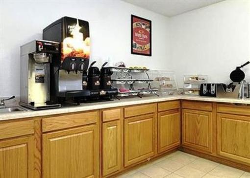 фото отеля Econo Lodge Beloit