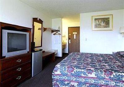 фото отеля Econo Lodge Beloit