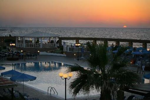 фото отеля Europa Beach Hotel