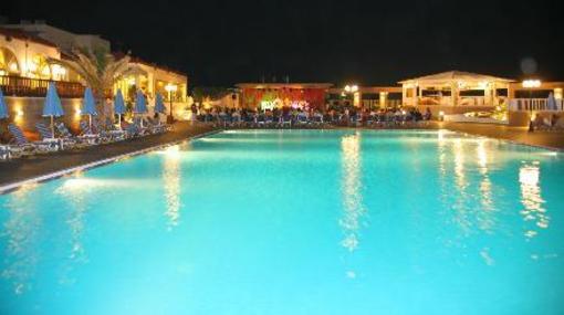 фото отеля Europa Beach Hotel