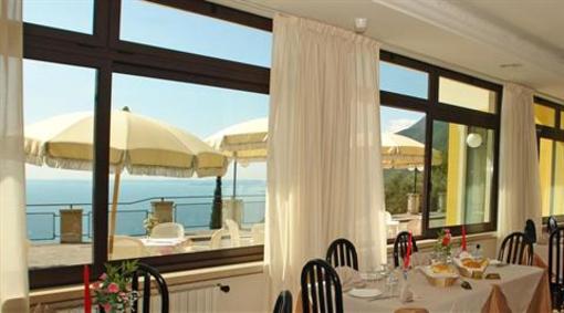 фото отеля Residence La Rotonda Gardola di Tignale