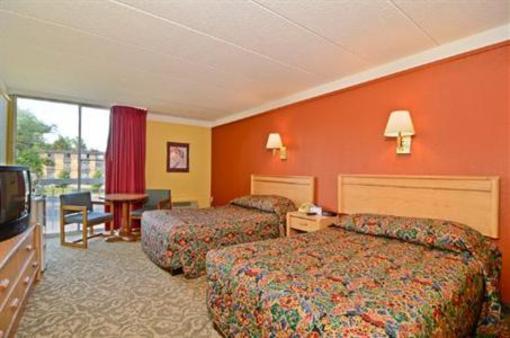 фото отеля Americas Best Value Inn Bloomington