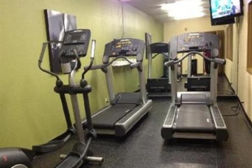 фото отеля Country Inn & Suites Topeka-West