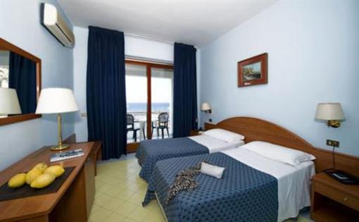 фото отеля Hotel Giosue a Mare