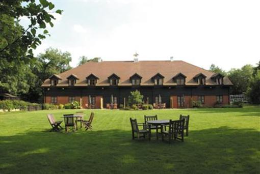 фото отеля Ellington Lodge at the Concorde Club