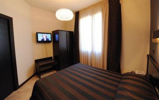 фото отеля Myres Hotel Residence