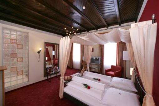 фото отеля Altstadt-Hotel Zieglerbraeu