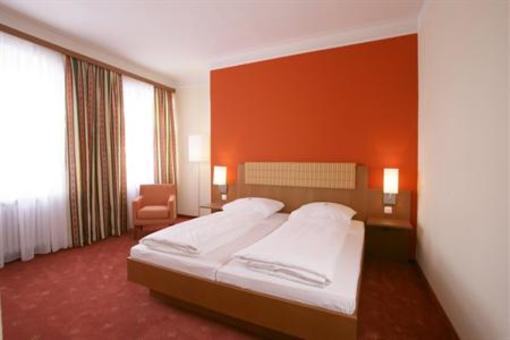 фото отеля Altstadt-Hotel Zieglerbraeu