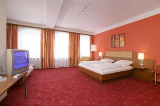 фото отеля Altstadt-Hotel Zieglerbraeu