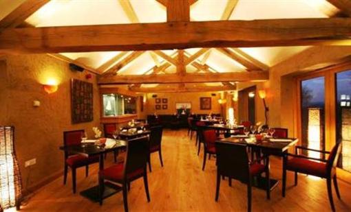 фото отеля The Three Horseshoes Inn & Country Hotel