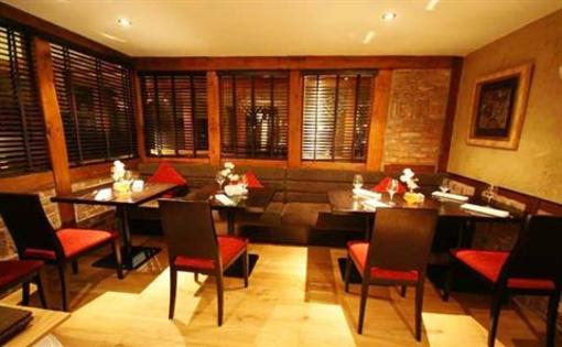 фото отеля The Three Horseshoes Inn & Country Hotel