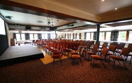 фото отеля The Three Horseshoes Inn & Country Hotel