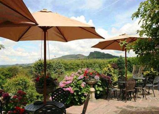 фото отеля The Three Horseshoes Inn & Country Hotel