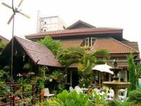 Baan Somboon Guesthouse