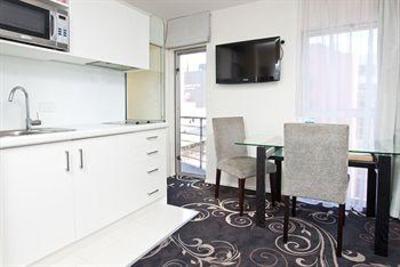 фото отеля Grand Mercure Wellington Central City Apartments