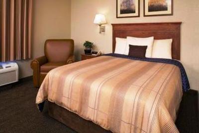 фото отеля Candlewood Suites Chicago Waukegan
