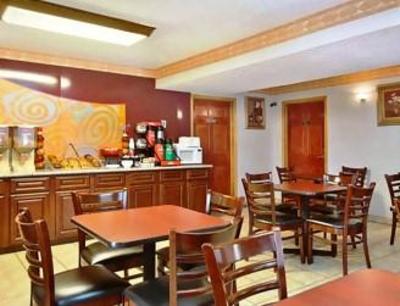 фото отеля Days Inn Sacramento Downtown