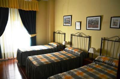 фото отеля Hostal Tokio Madrid