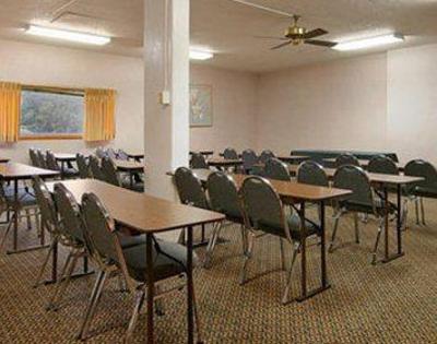 фото отеля Days Inn Saint Joseph (Missouri)