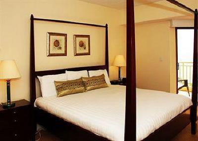 фото отеля Holiday Spa & Resort Hotel Tamuning