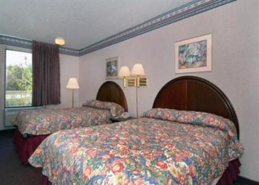 фото отеля Econo Lodge Coliseum Area