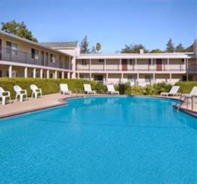 фото отеля Super 8 Motel - San Jose Airport Santa Clara Area