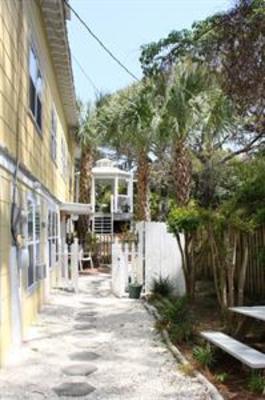 фото отеля Tybee Island Inn