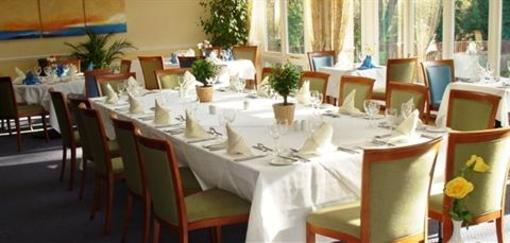 фото отеля Westwood Country Hotel Oxford