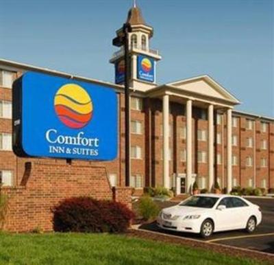 фото отеля Comfort Inn & Suites Overland Park