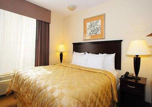 фото отеля Comfort Inn & Suites Overland Park