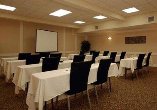 фото отеля Comfort Inn & Suites Overland Park